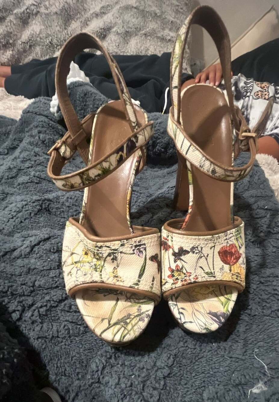 Gucci Danielle Flora Canvas Platform Sandal Size 37.5